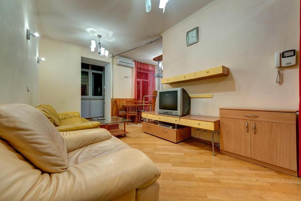 Apartments On Shota Rustaveli Kiev Buitenkant foto