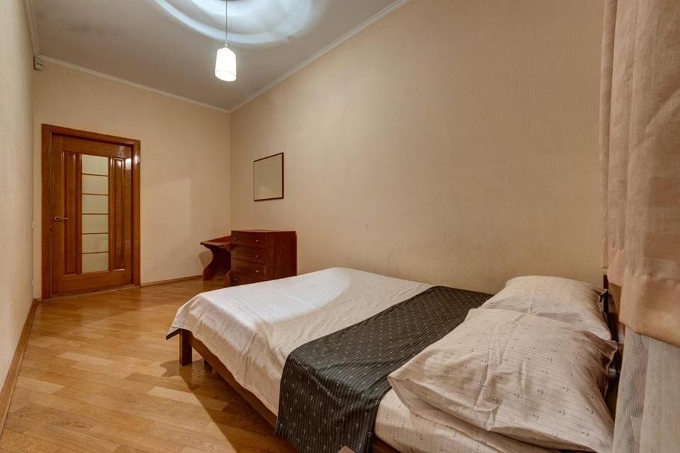 Apartments On Shota Rustaveli Kiev Buitenkant foto